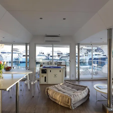 Unique In Barcelona ! Catamaran With A Private Swimming Pool * Sant Adrià de Besòs