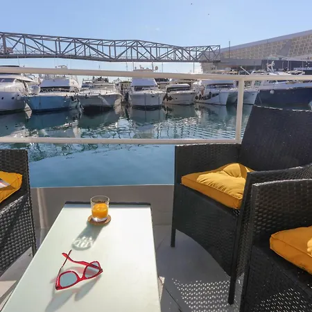 Unique In Barcelona ! Catamaran With A Private Swimming Pool * Sant Adrià de Besòs